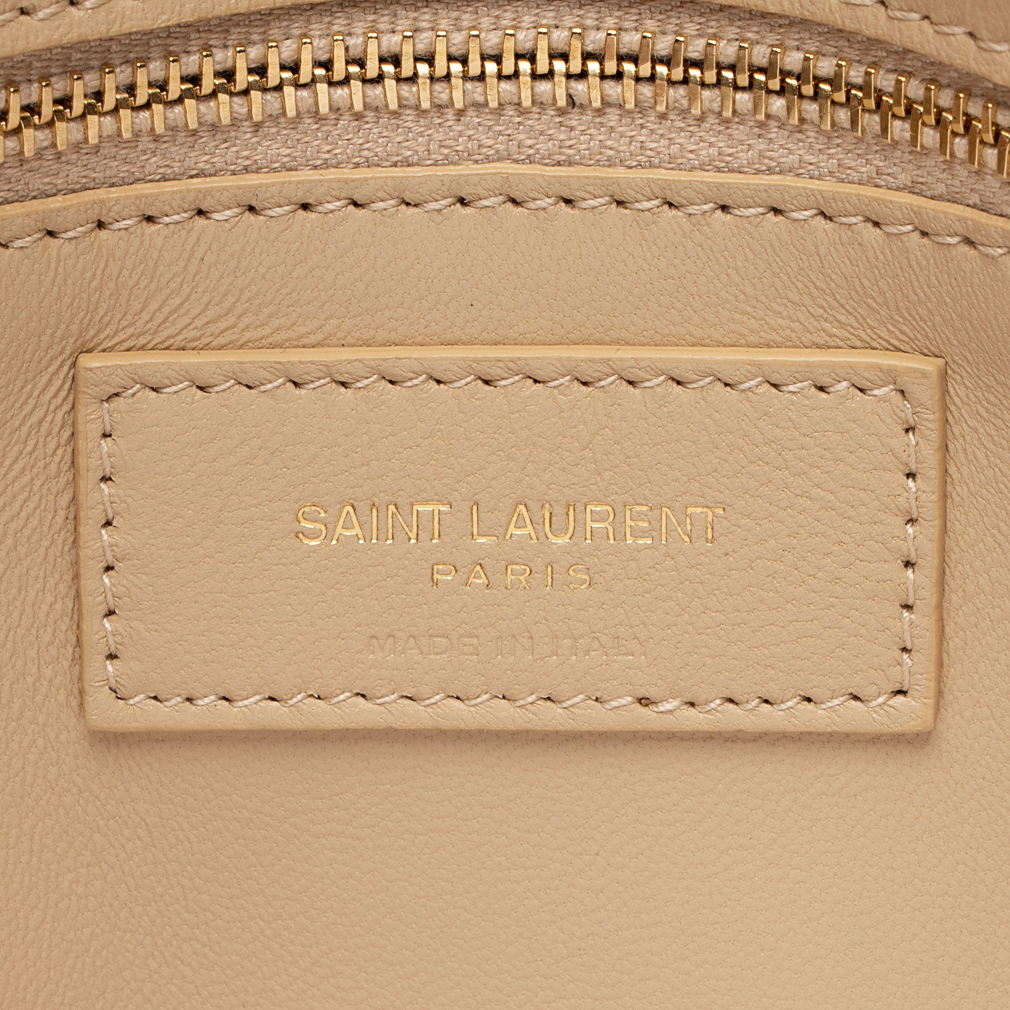 Saint Laurent Smooth Calfskin Le Maillon Shoulder Bag (SHF-tgPMeo)