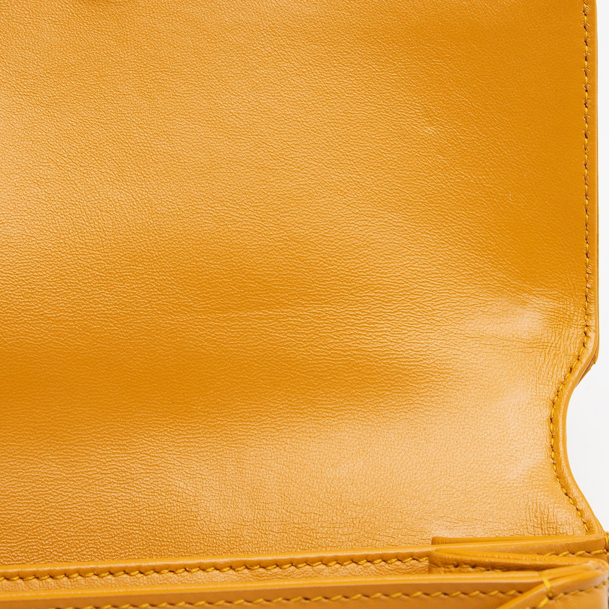 Saint Laurent Smooth Calfskin Le Maillon Shoulder Bag (SHF-jgkVVY)