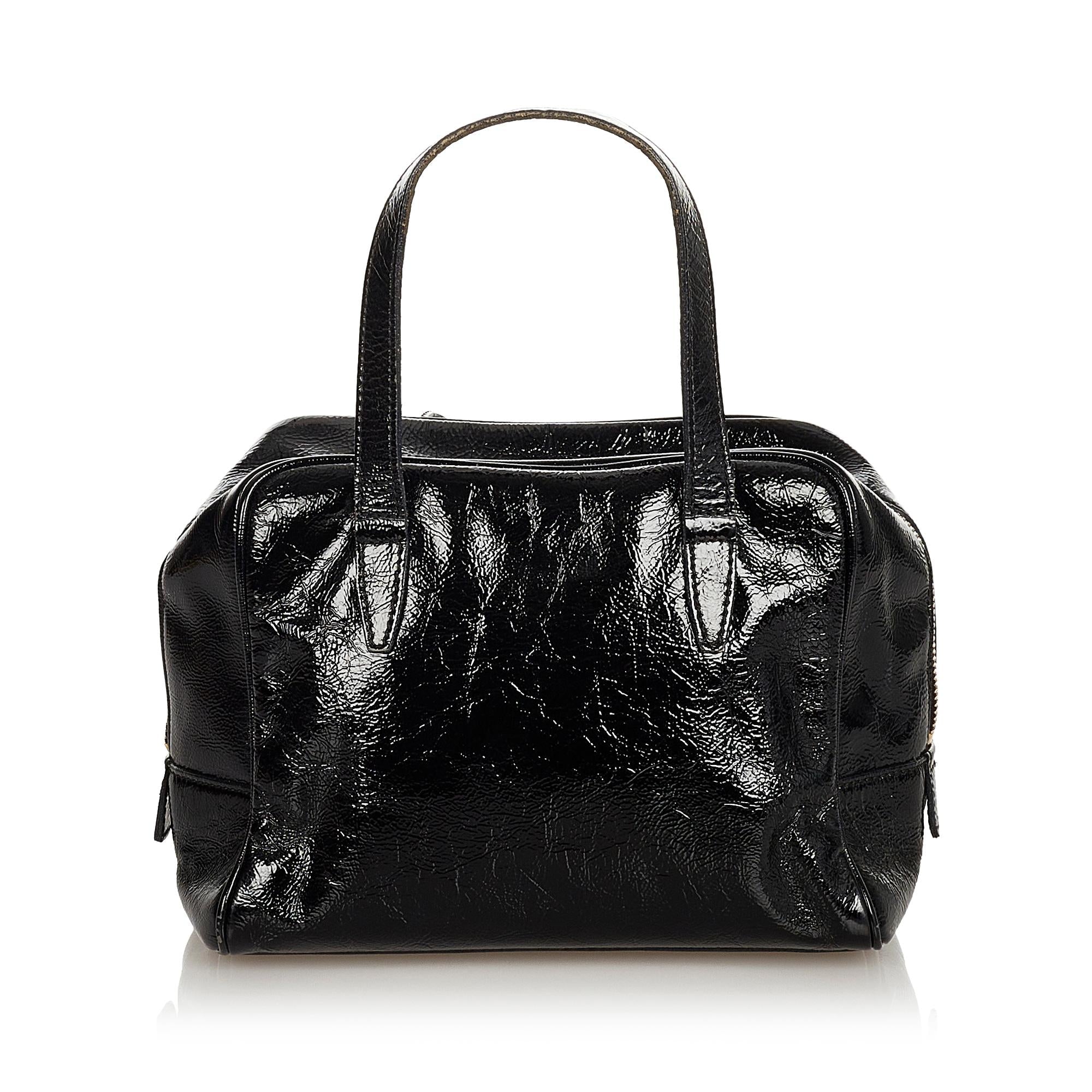 Saint Laurent Y Mail Patent Leather Handbag (SHG-25706)