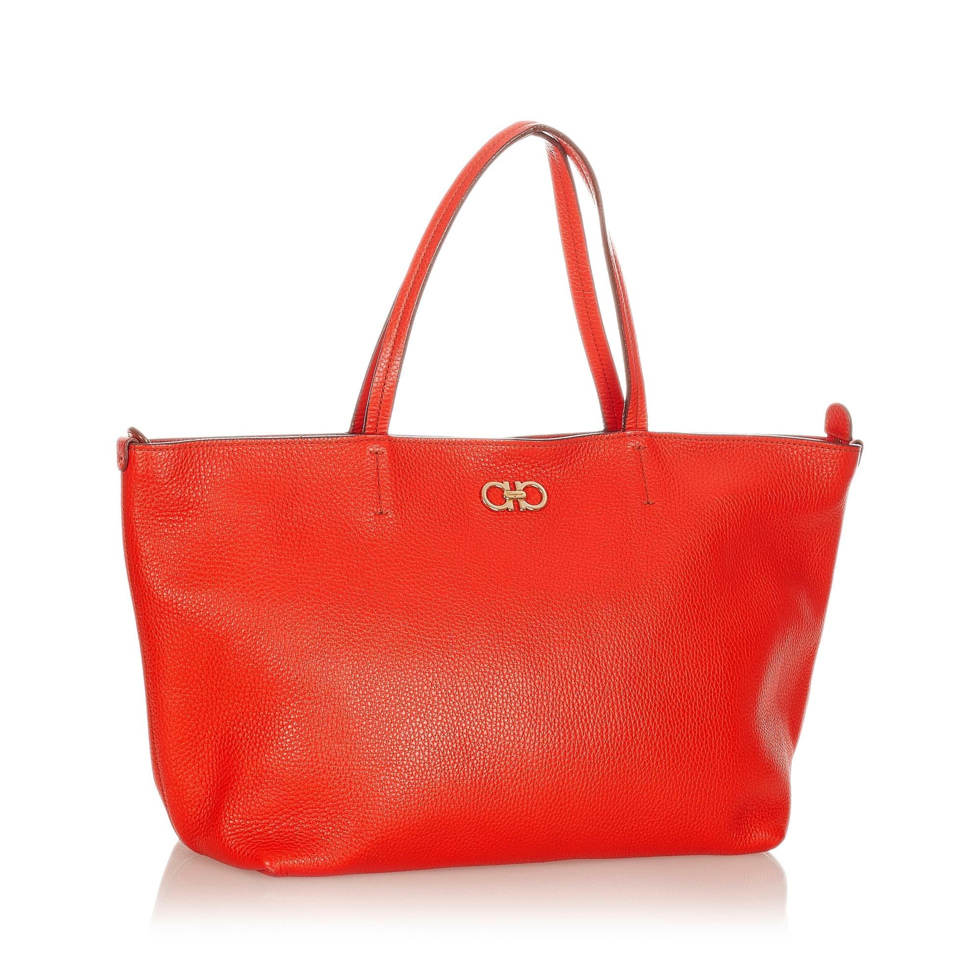 Salvatore Ferragamo Bice Leather Tote Bag (SHG-23825)
