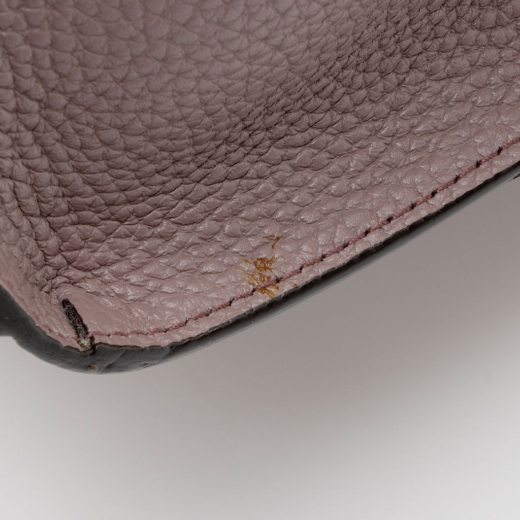 Salvatore Ferragamo Calfskin Amy Mini Tote (SHF-Hzm7kO)