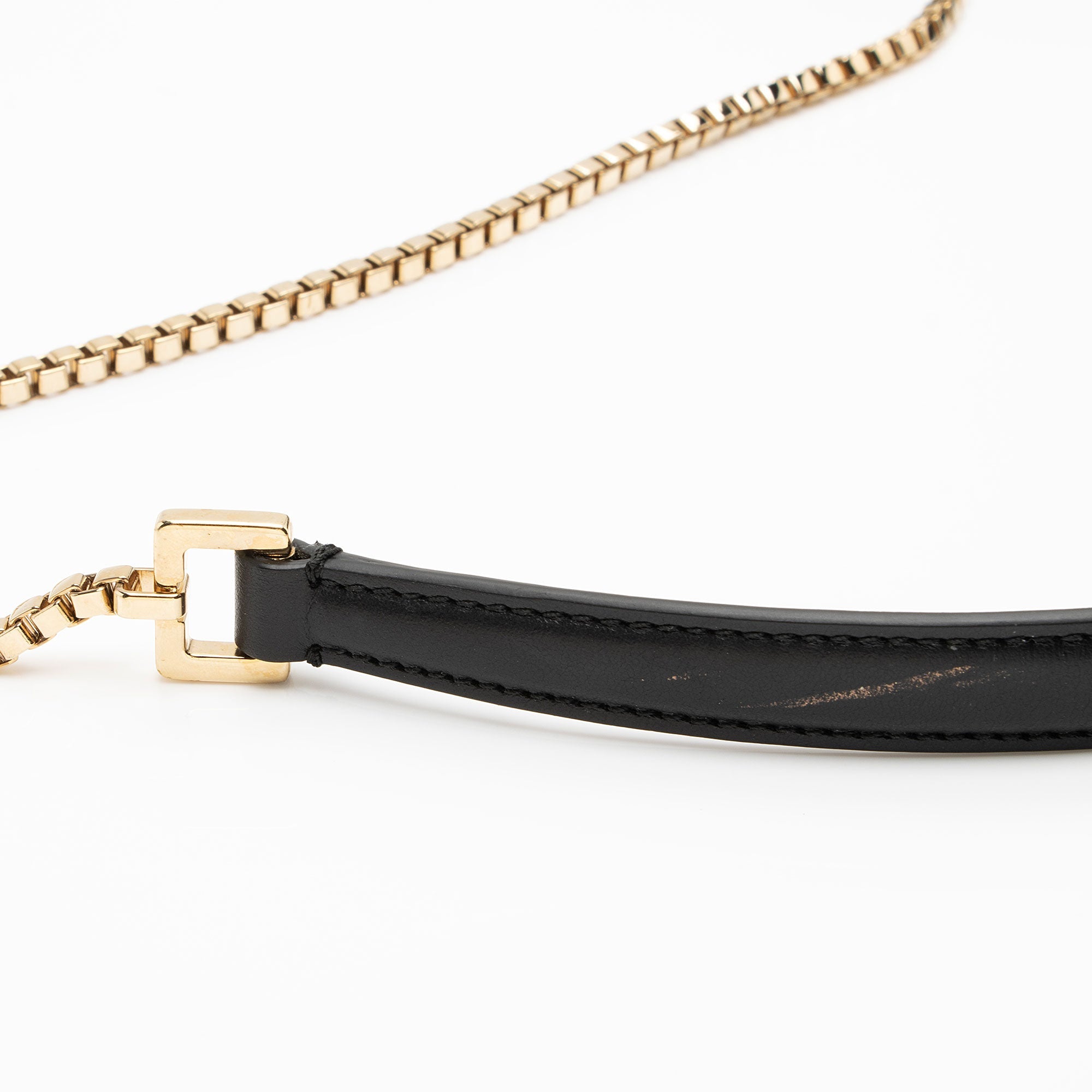 Salvatore Ferragamo Calfskin Thalia Shoulder Bag (SHF-0qzu1k)