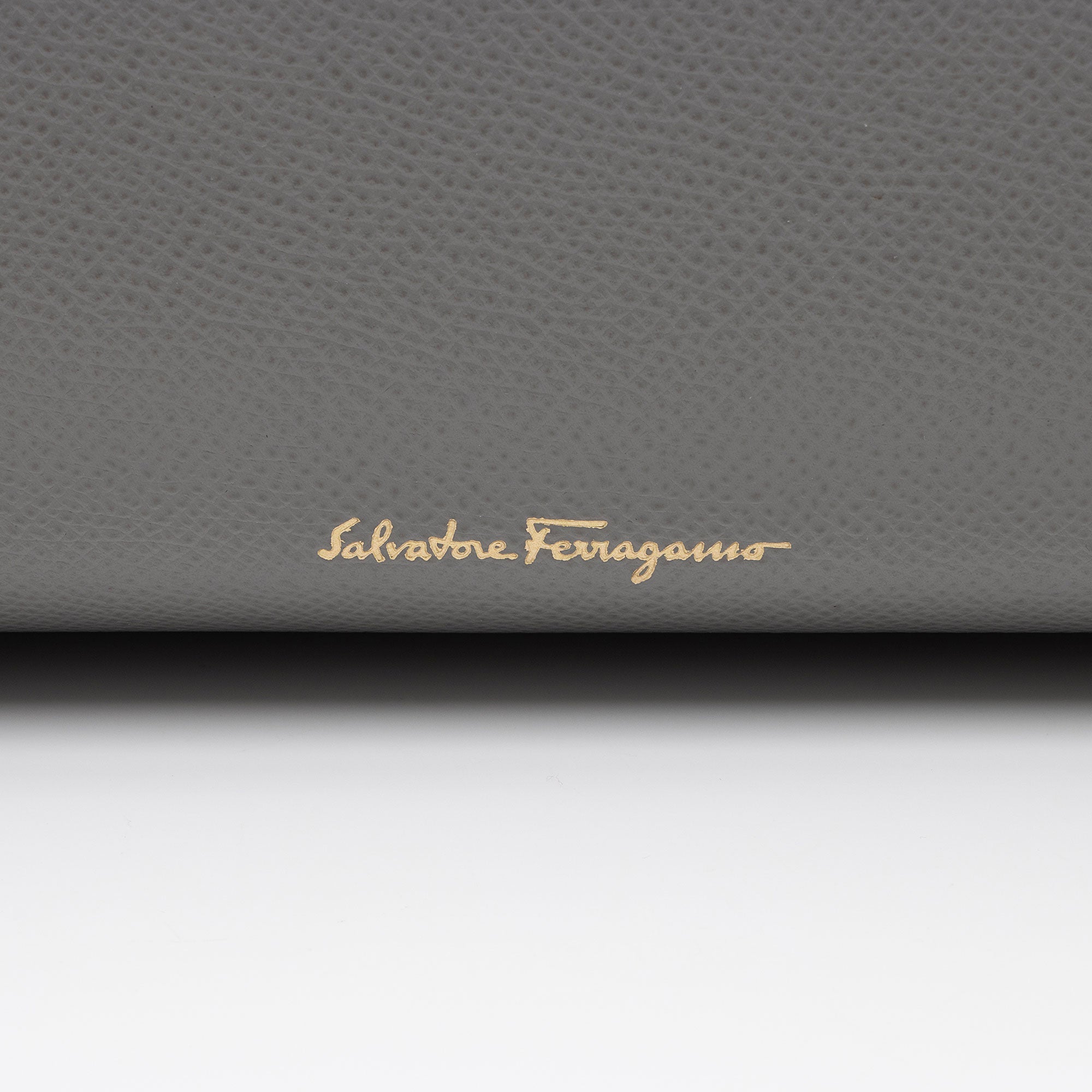 Salvatore Ferragamo Calfskin Today Medium Tote (SHF-9Eklg7)