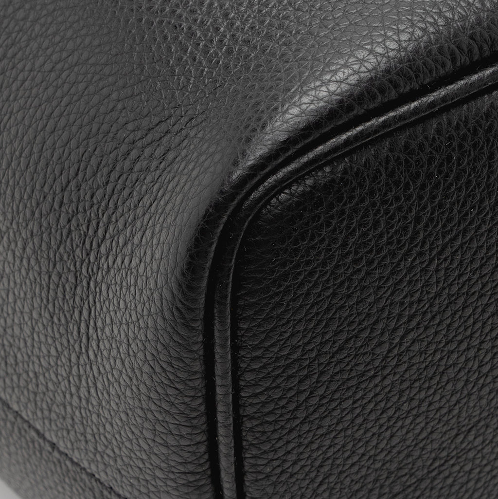 Salvatore Ferragamo Grained Calfskin Gancini Medium Tote (SHF-22745)
