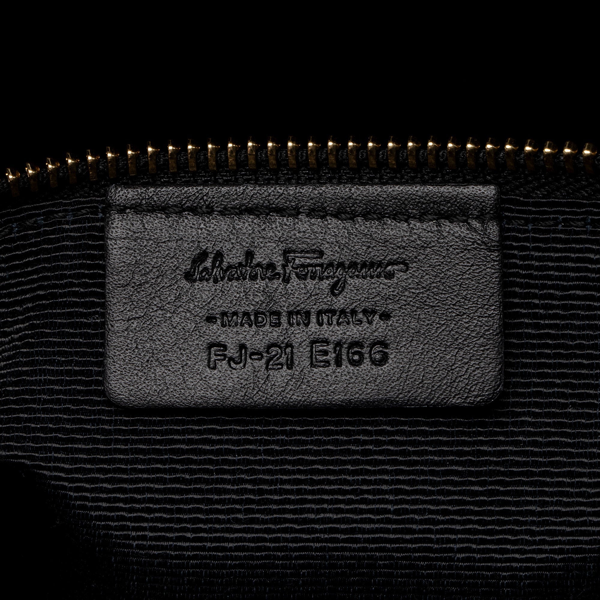Salvatore Ferragamo Nylon Patent Leather Leonora Tote (SHF-v2xITH)