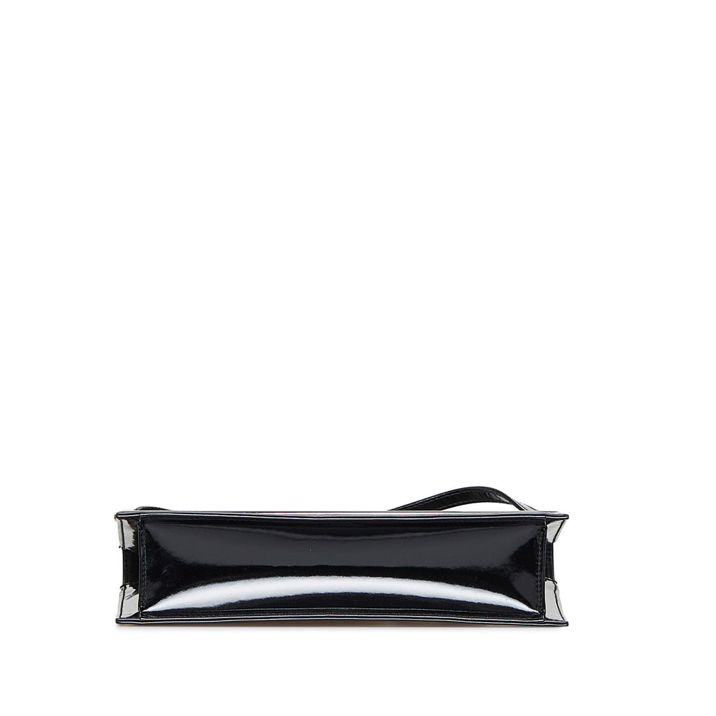 Salvatore Ferragamo Patent Leather Shoulder Bag (SHG-TLBg77)