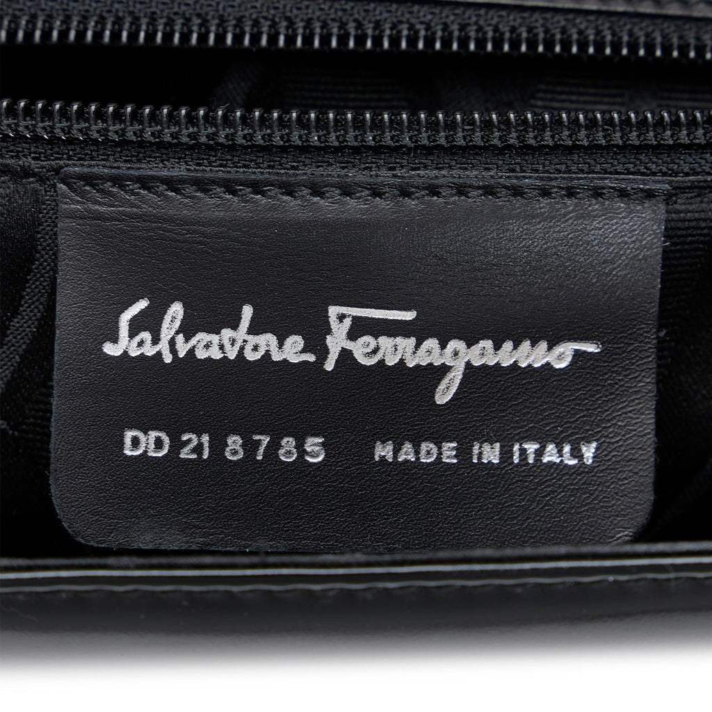 Salvatore Ferragamo Patent Leather Shoulder Bag (SHG-TLBg77)