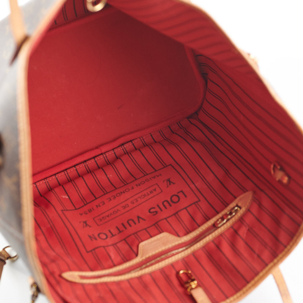 Louis Vuitton Neverfull Monogram MM Shoulder Bag
