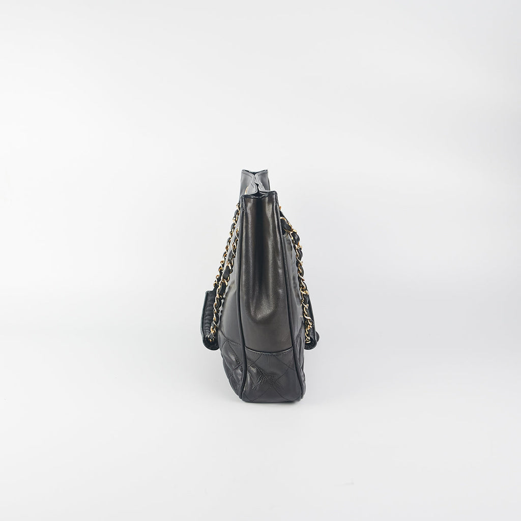 Chanel Vintage CC Chain Tote Black