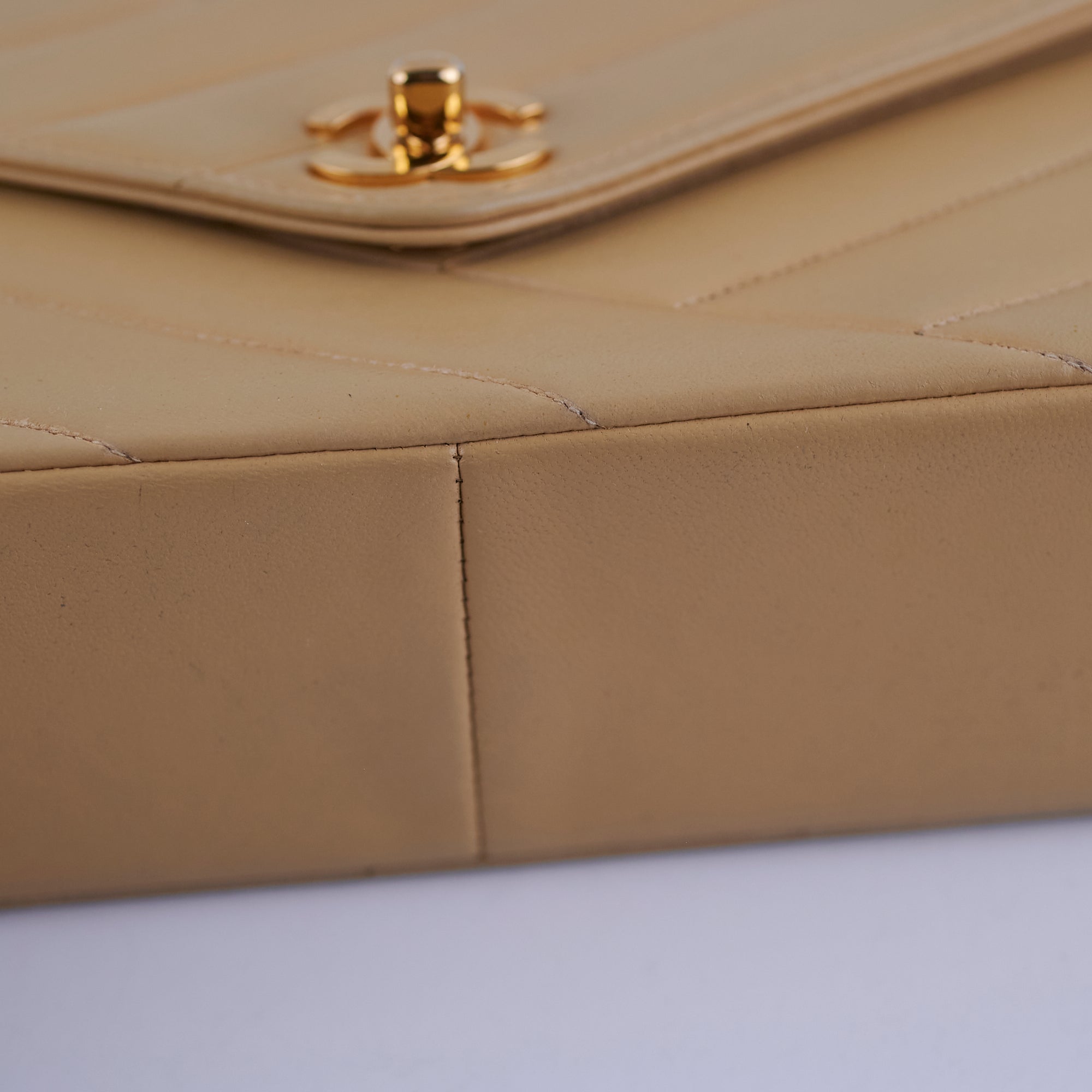 Chanel Vintage Beige Lambskin Shoulder Bag