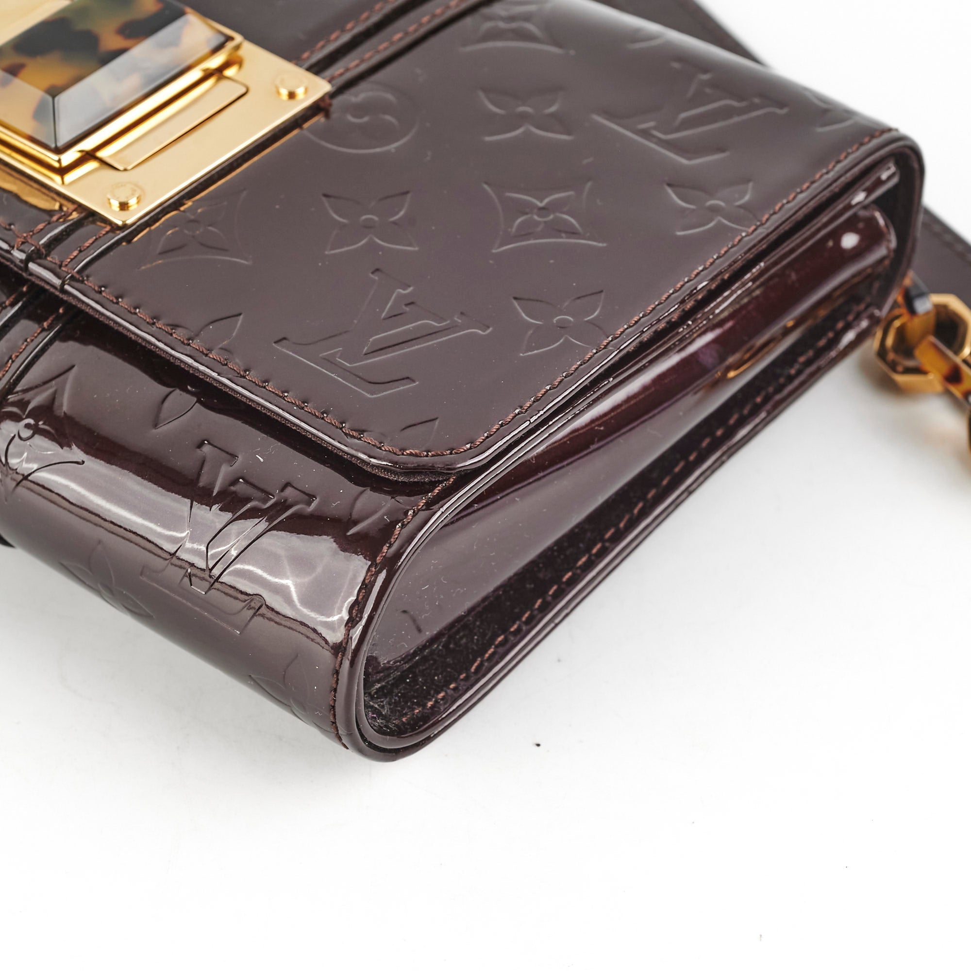 Louis Vuitton Vermont Avenue Clutch Vernis Amarante Monogram