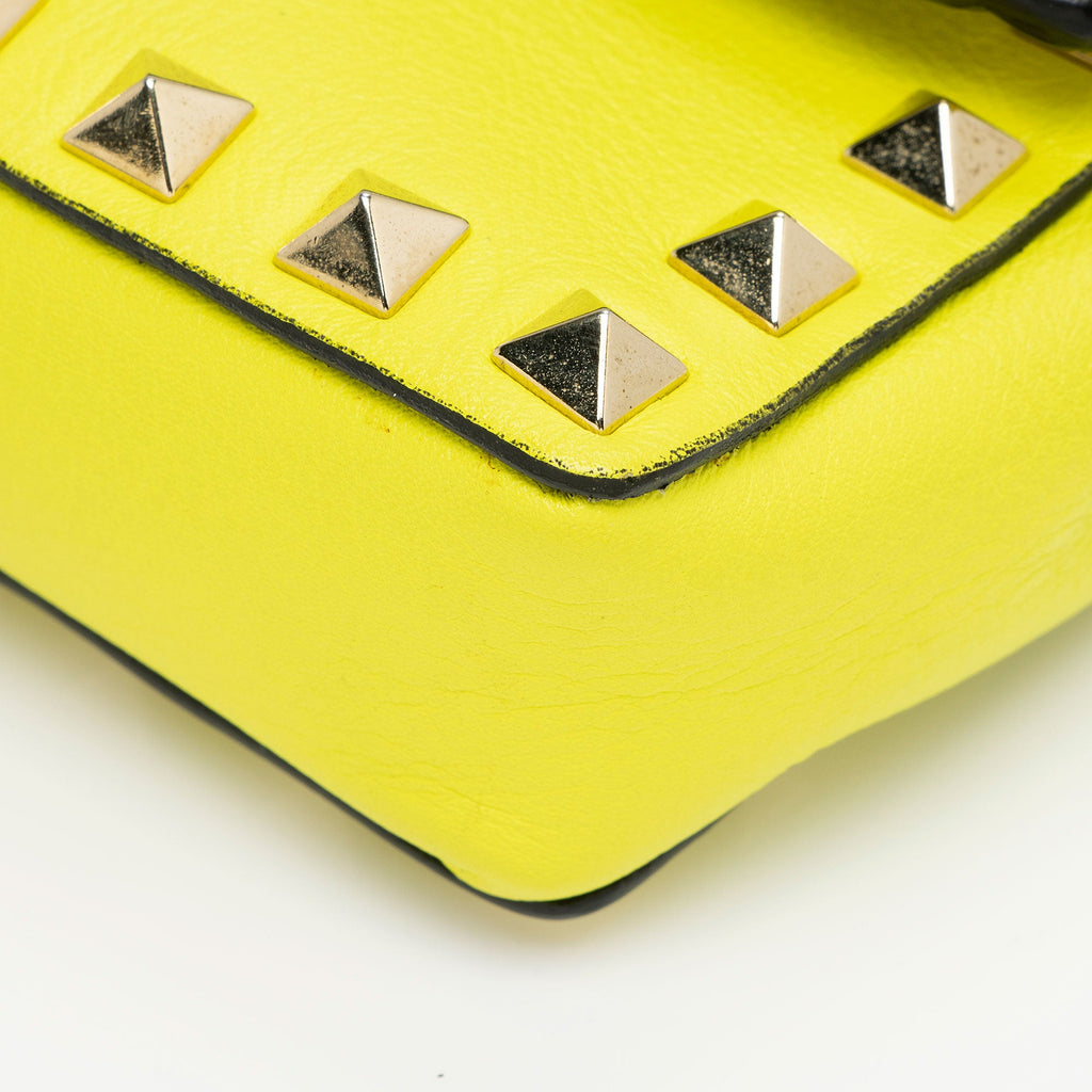 Valentino Calfskin Rockstud Bracelet Clutch (SHF-bBMezp)