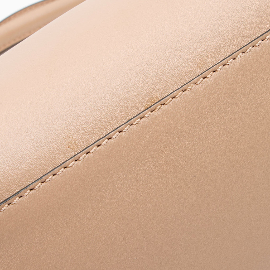 Valentino Calfskin Rockstud Double Handle Small Tote (SHF-9JPf5P)