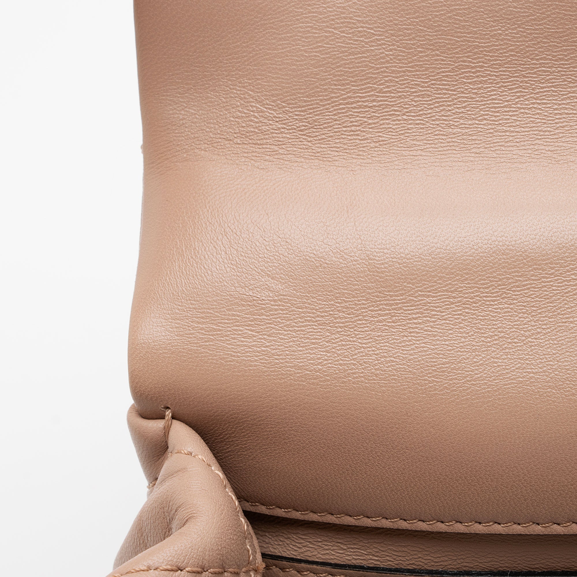 Valentino Calfskin Roman Stud Medium Shoulder Bag (SHF-SYRDK3)