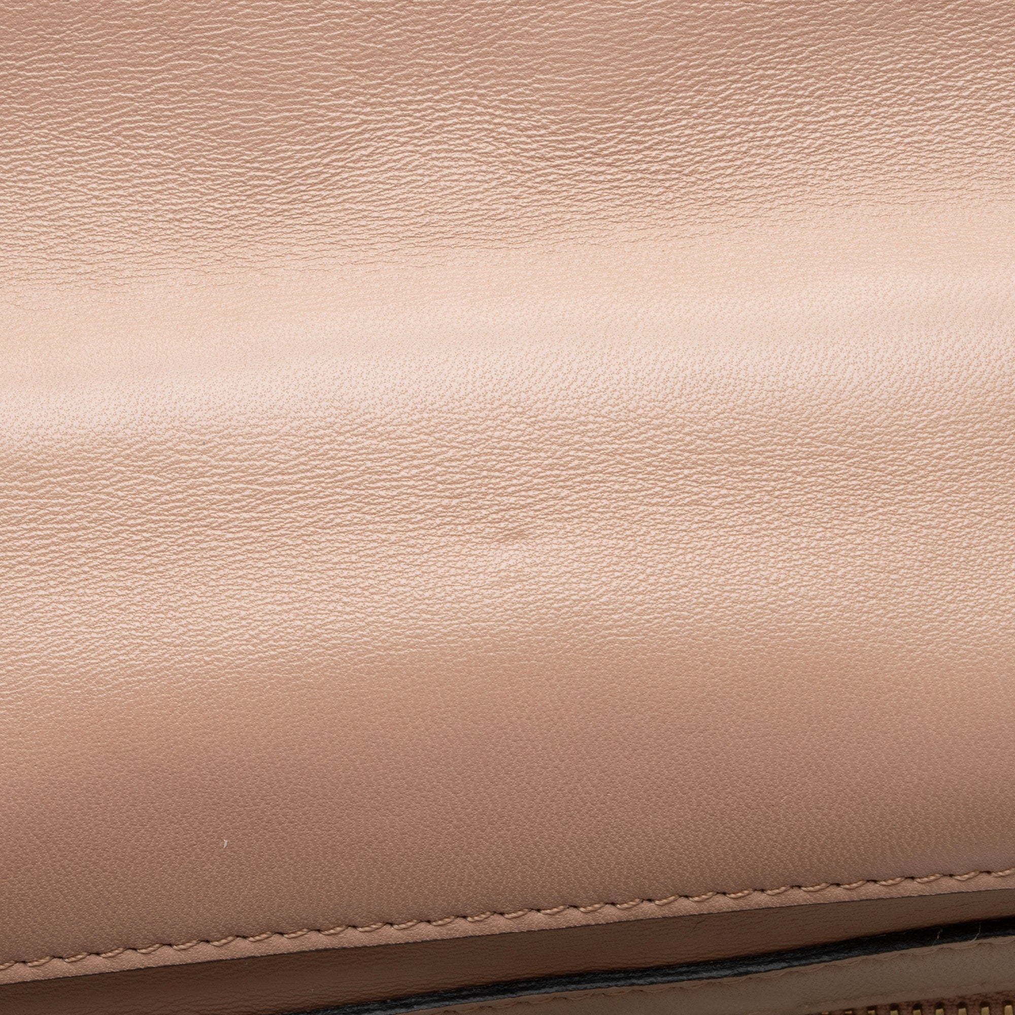 Valentino Calfskin Roman Stud Medium Shoulder Bag (SHF-SYRDK3)