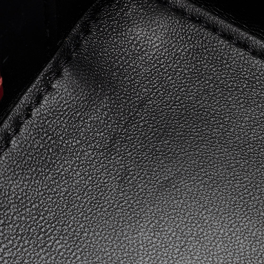 Valentino Grained Calfskin Vsling Chain Vanity Case (SHF-19733)