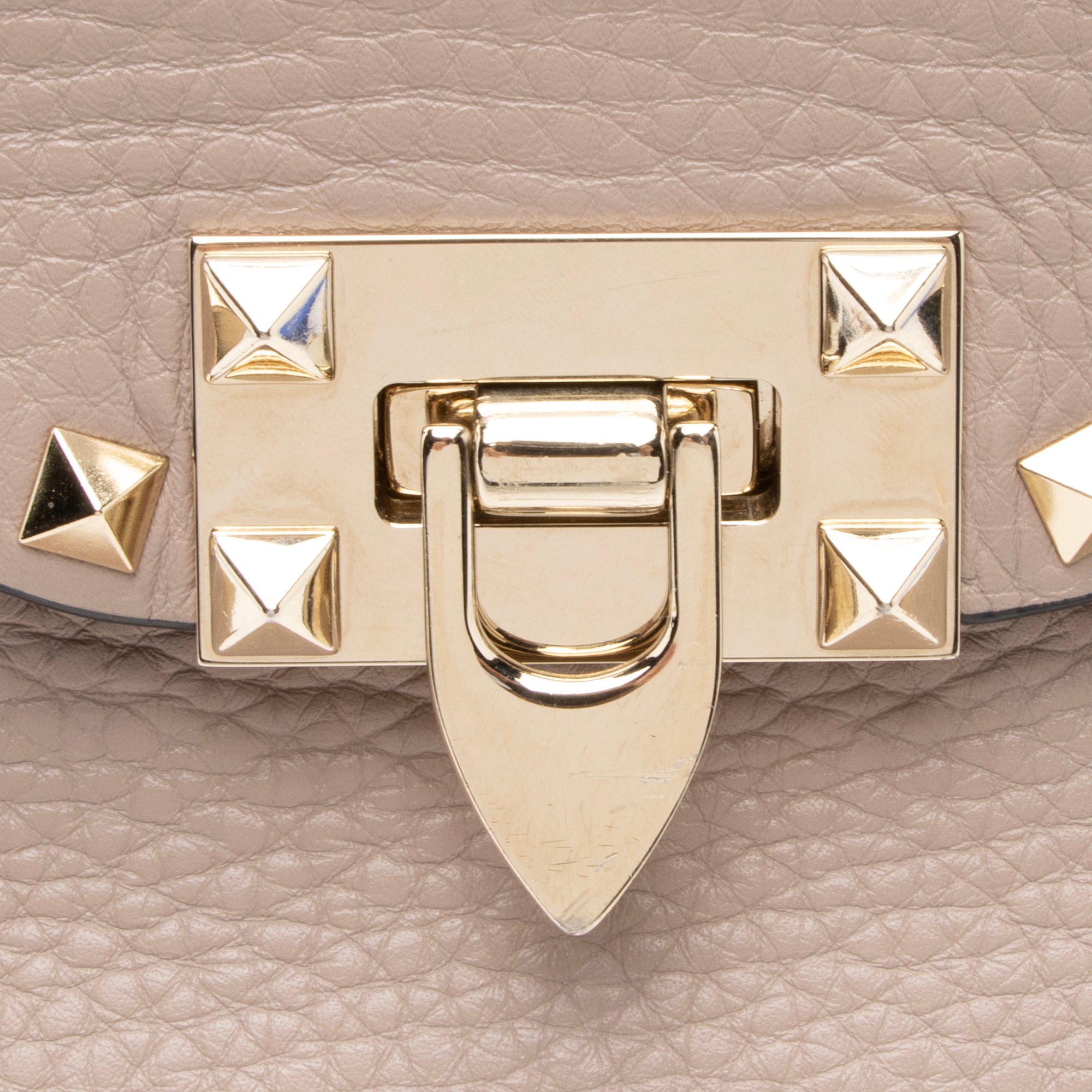 Valentino Grainy Calfskin Rockstud Flap Small Crossbody Bag (SHF-23894)