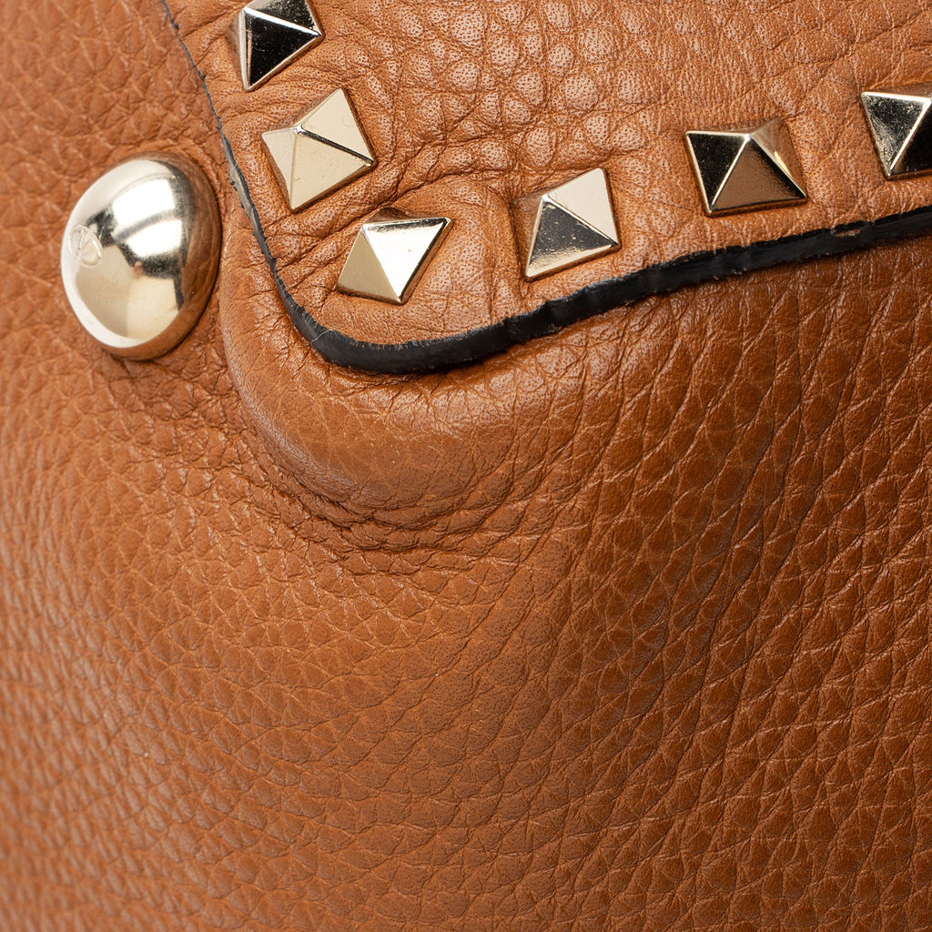 Valentino Grainy Calfskin Rockstud Medium Tote (SHF-EnAOS2)