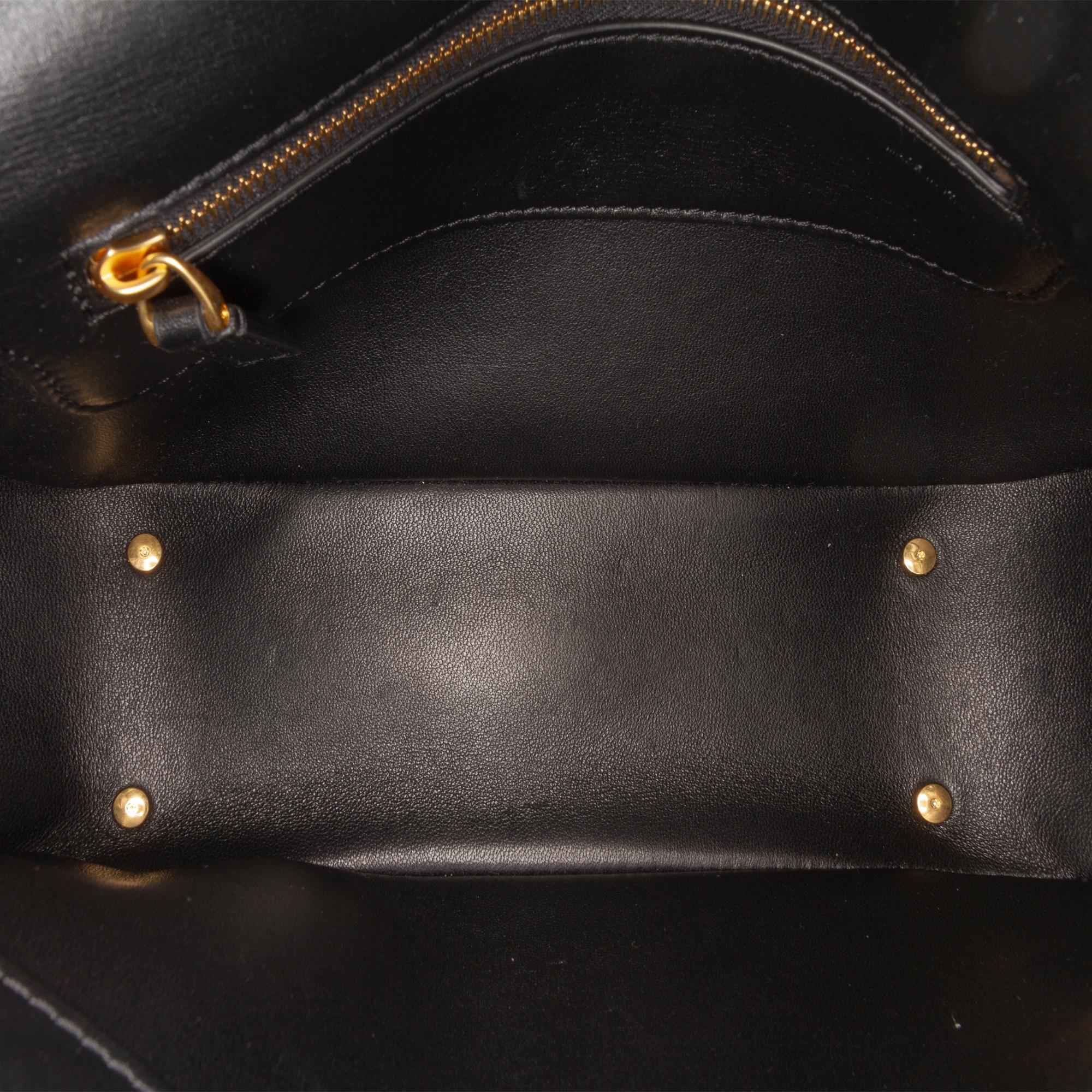 Valentino Medium Leather Vlogo Chain Shoulder Bag