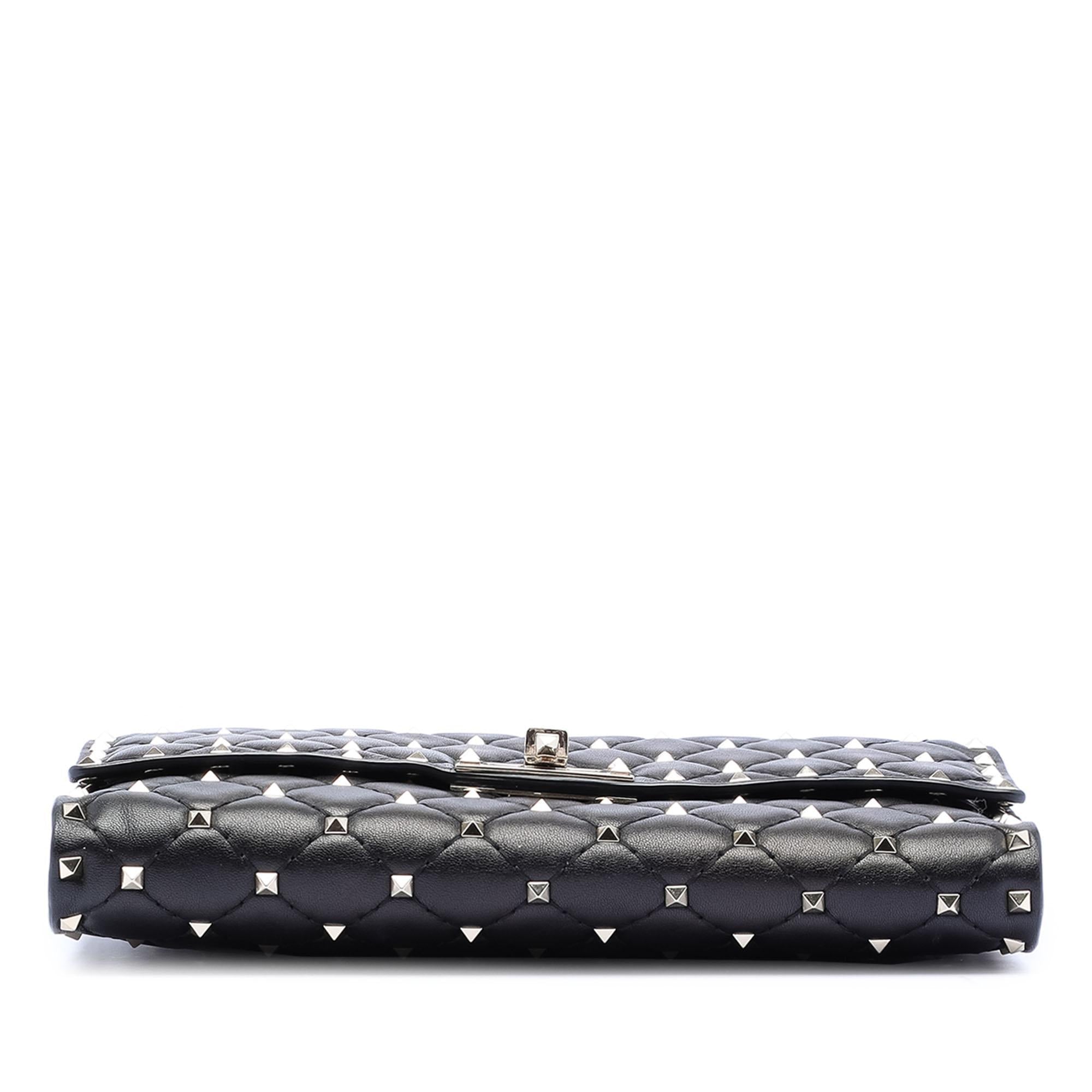 Valentino Nappa Rockstud Spike Wallet On Chain