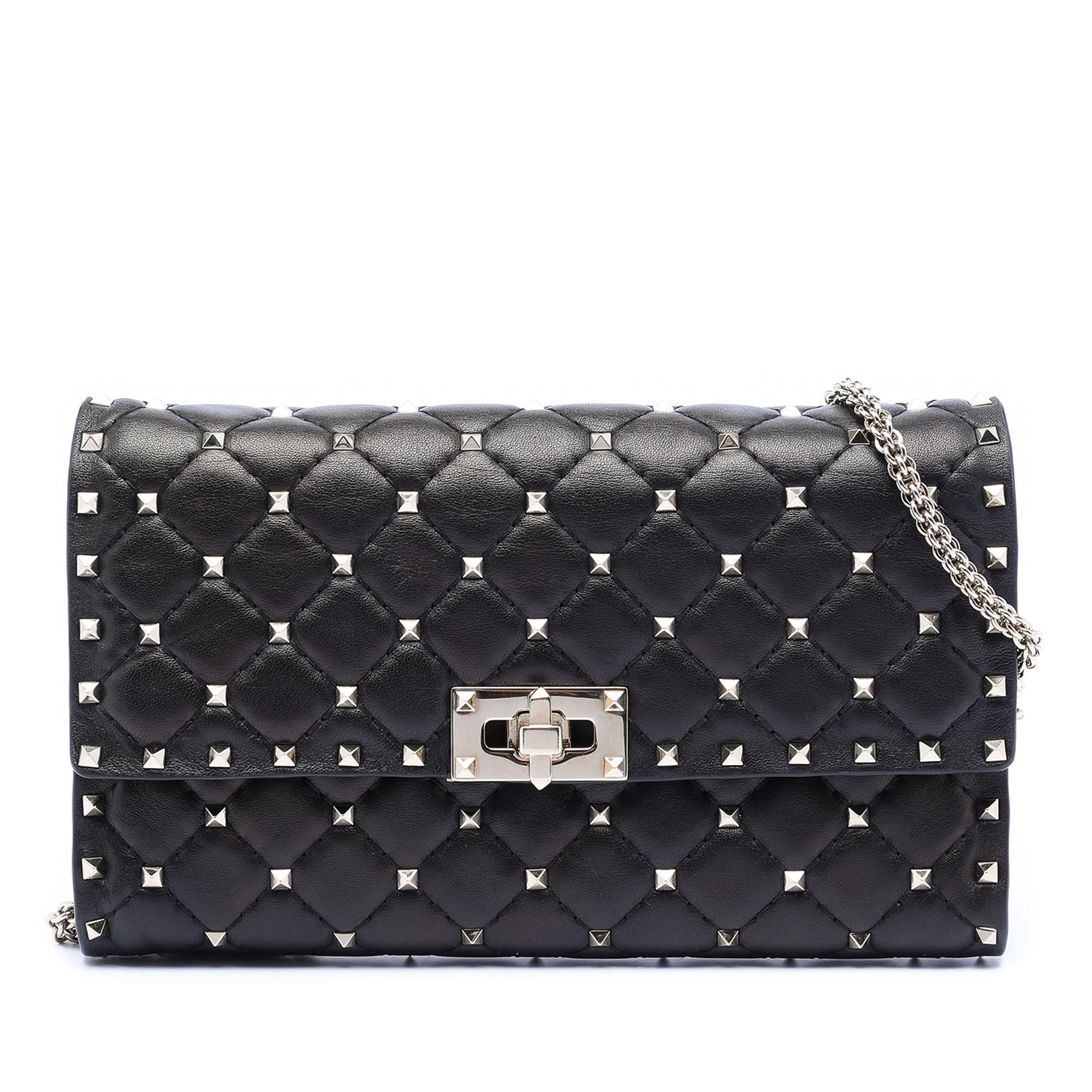 Valentino Nappa Rockstud Spike Wallet On Chain