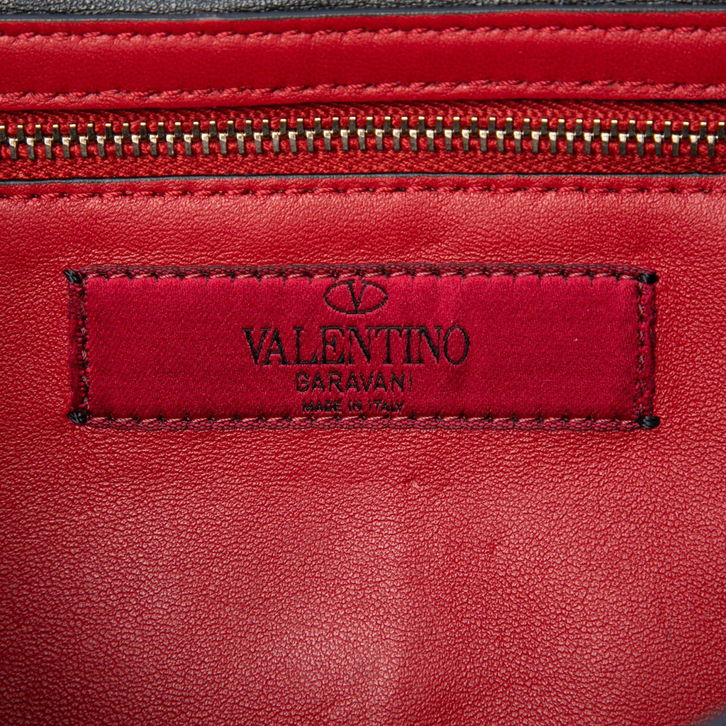 Valentino Nappa Rockstud Spike Wallet On Chain