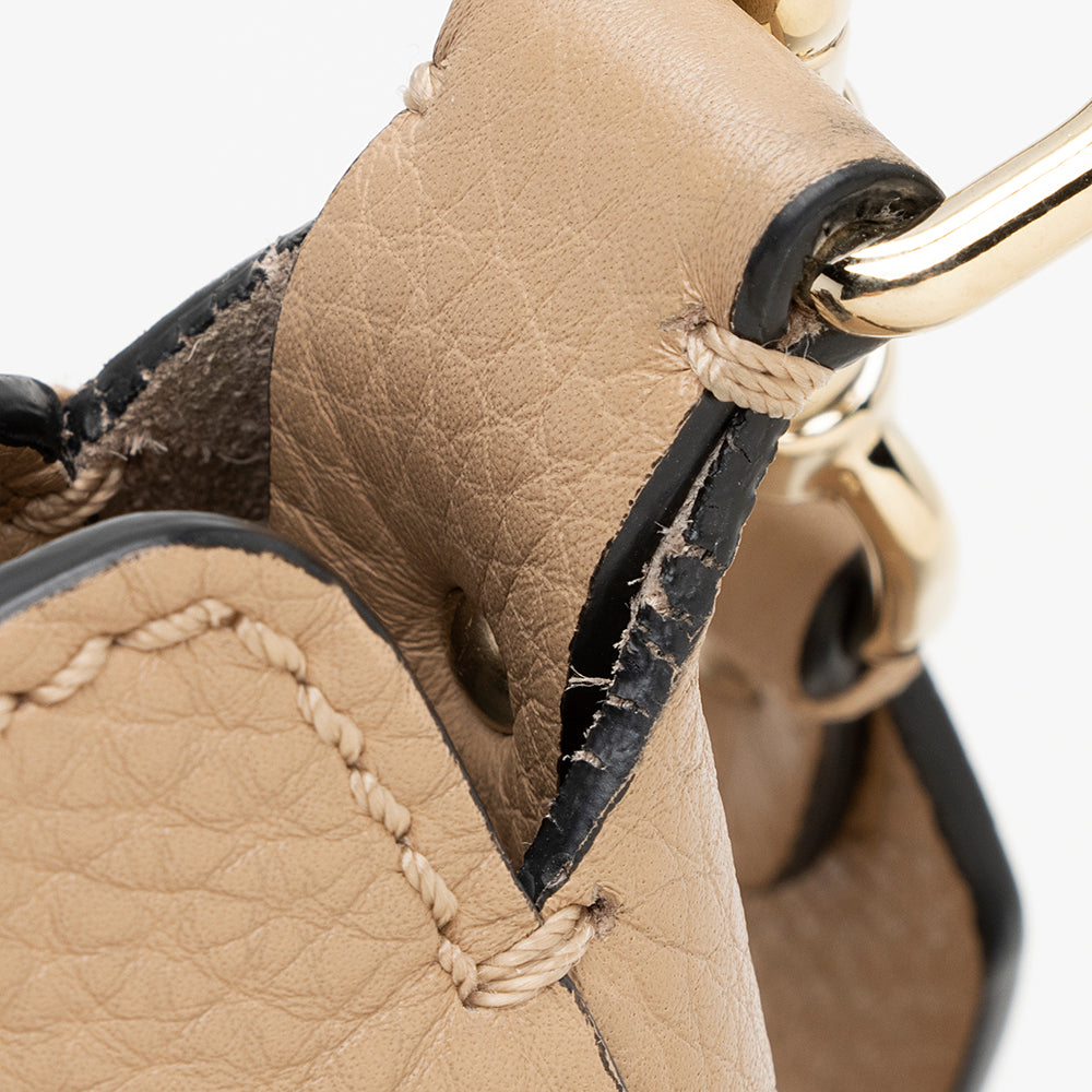 Valentino Pebbled Calfskin Rockstud Flip-Lock Small Messenger Bag (SHF-21886)