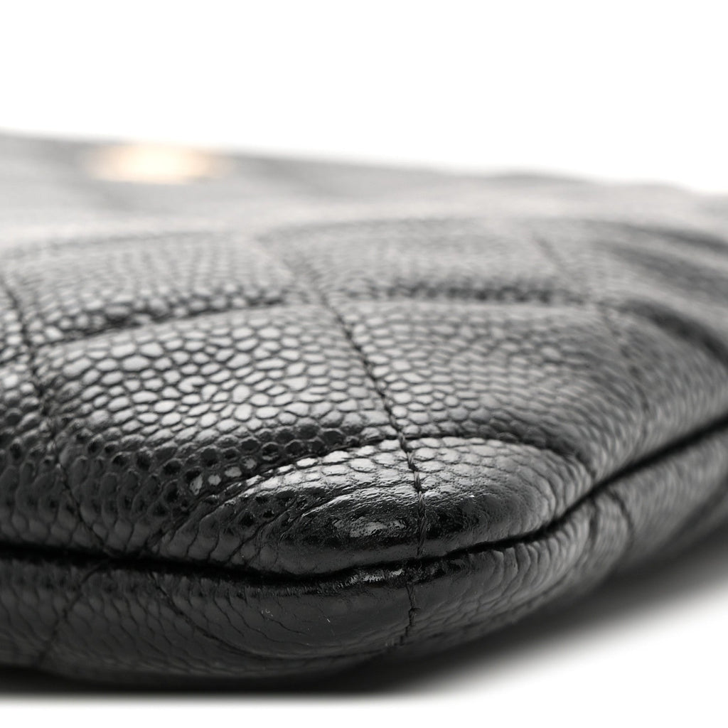 Caviar Quilted Medium Cosmetic Case Black