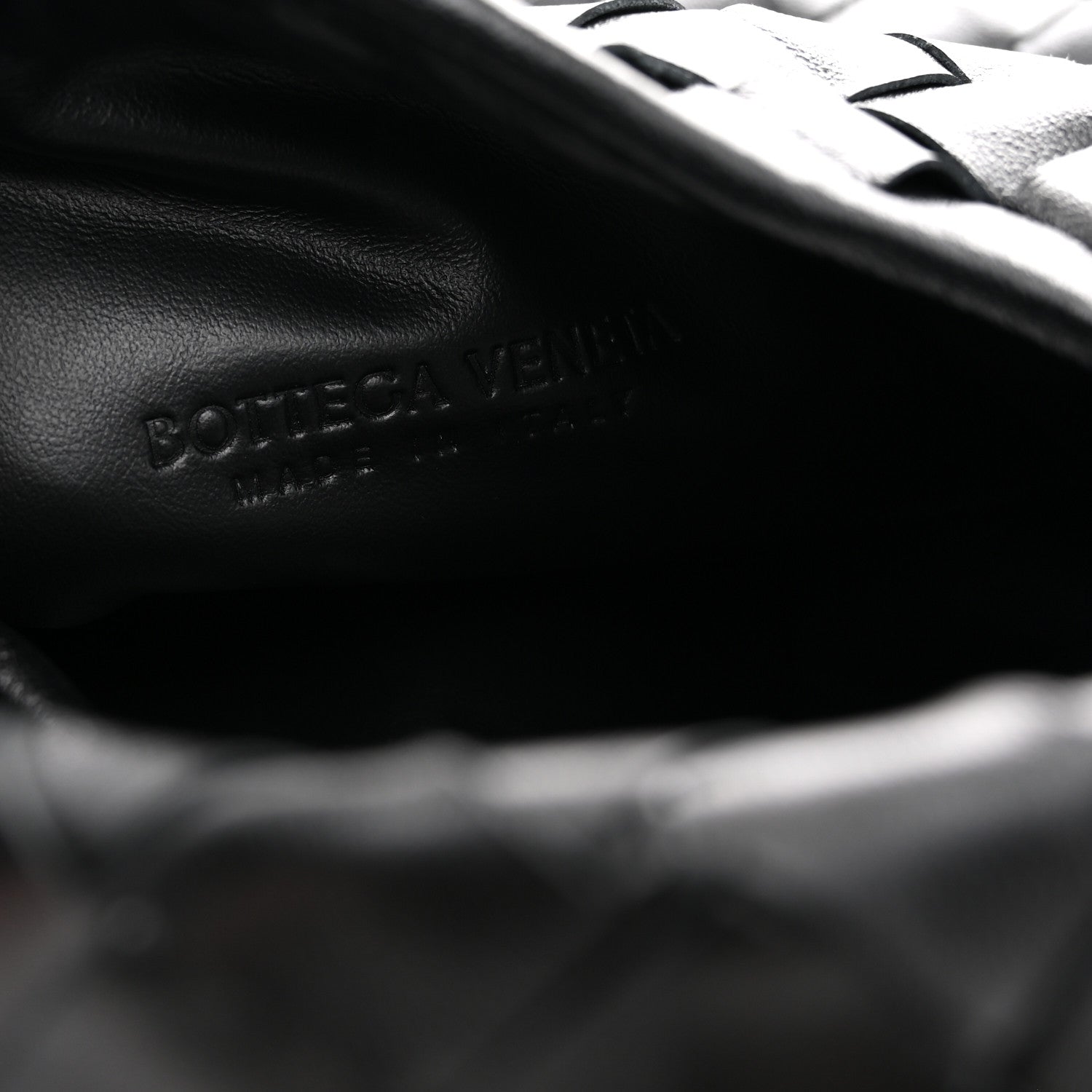 Calfskin Intrecciato Mini Hop Black