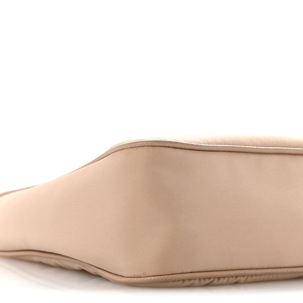 Tessuto Saffiano Re-Edition 2005 Shoulder Bag Cammeo