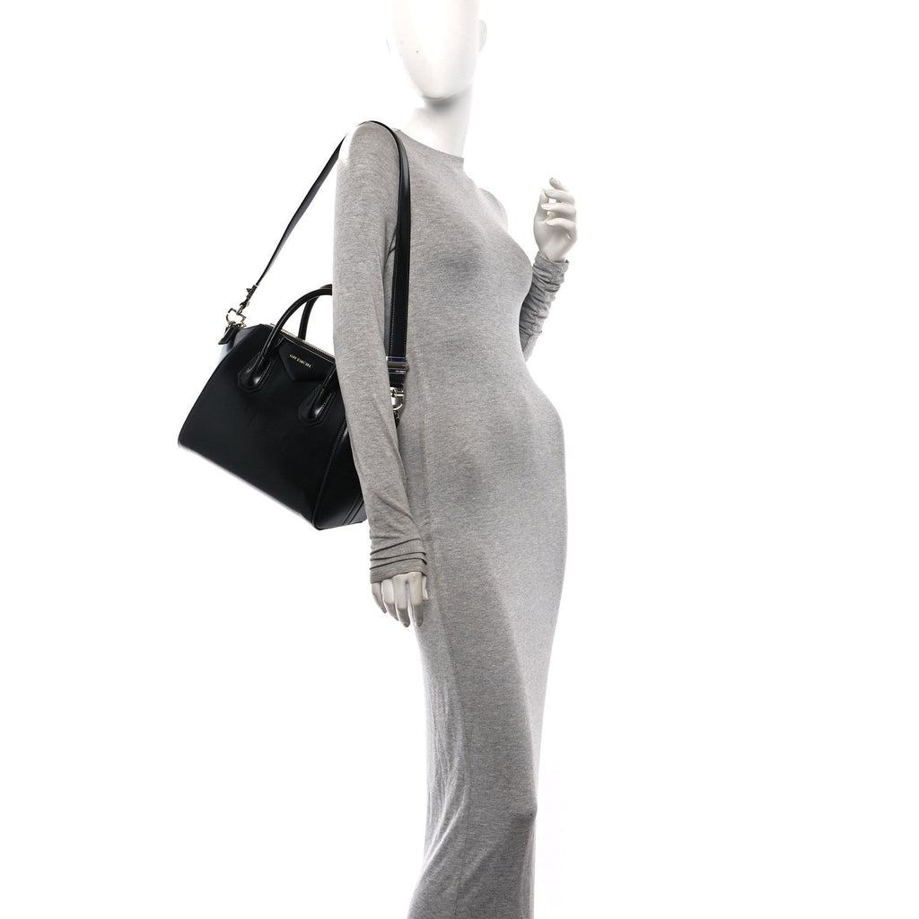 Shiny Lord Calfskin Small Antigona Black