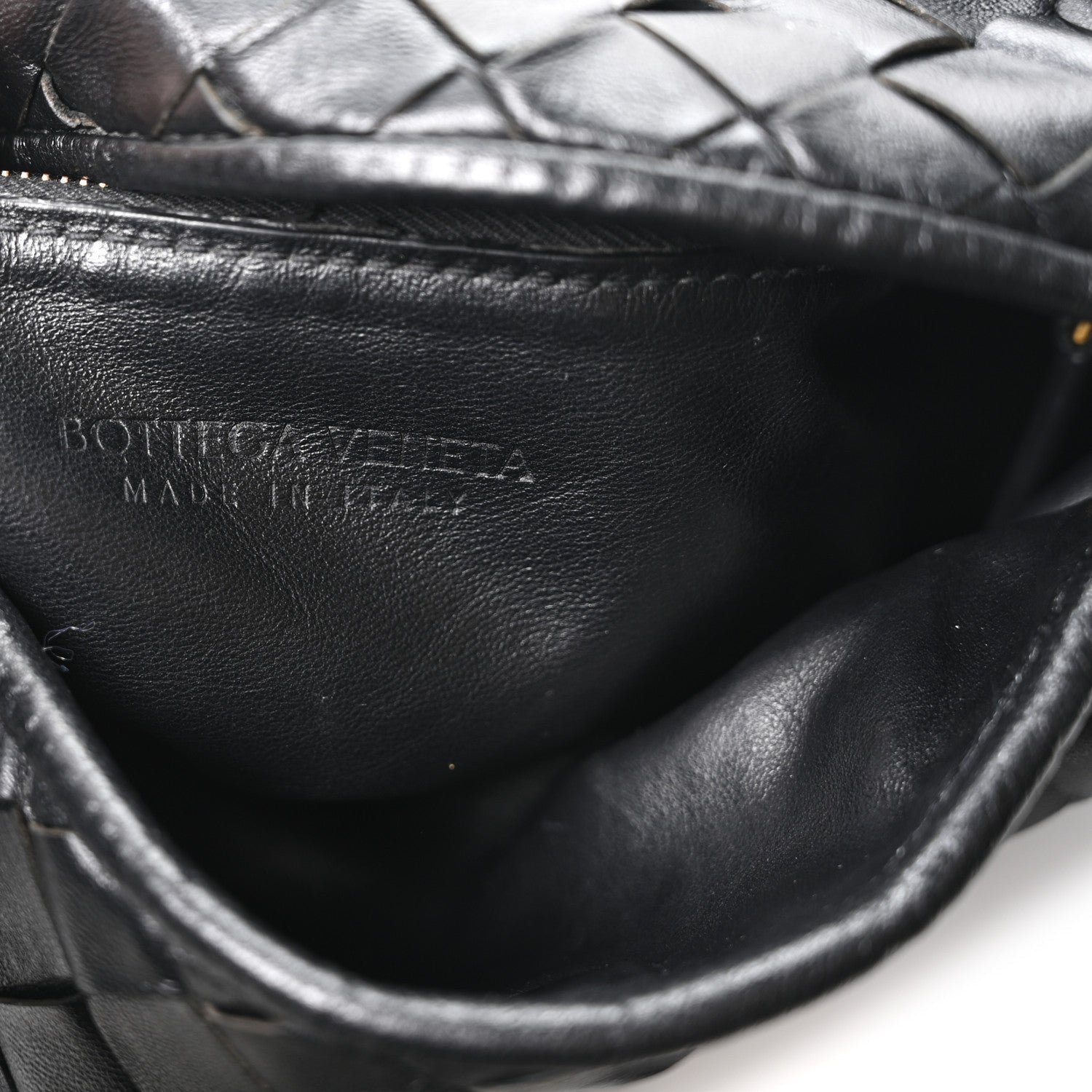 Calfskin Intrecciato Small Hop Black