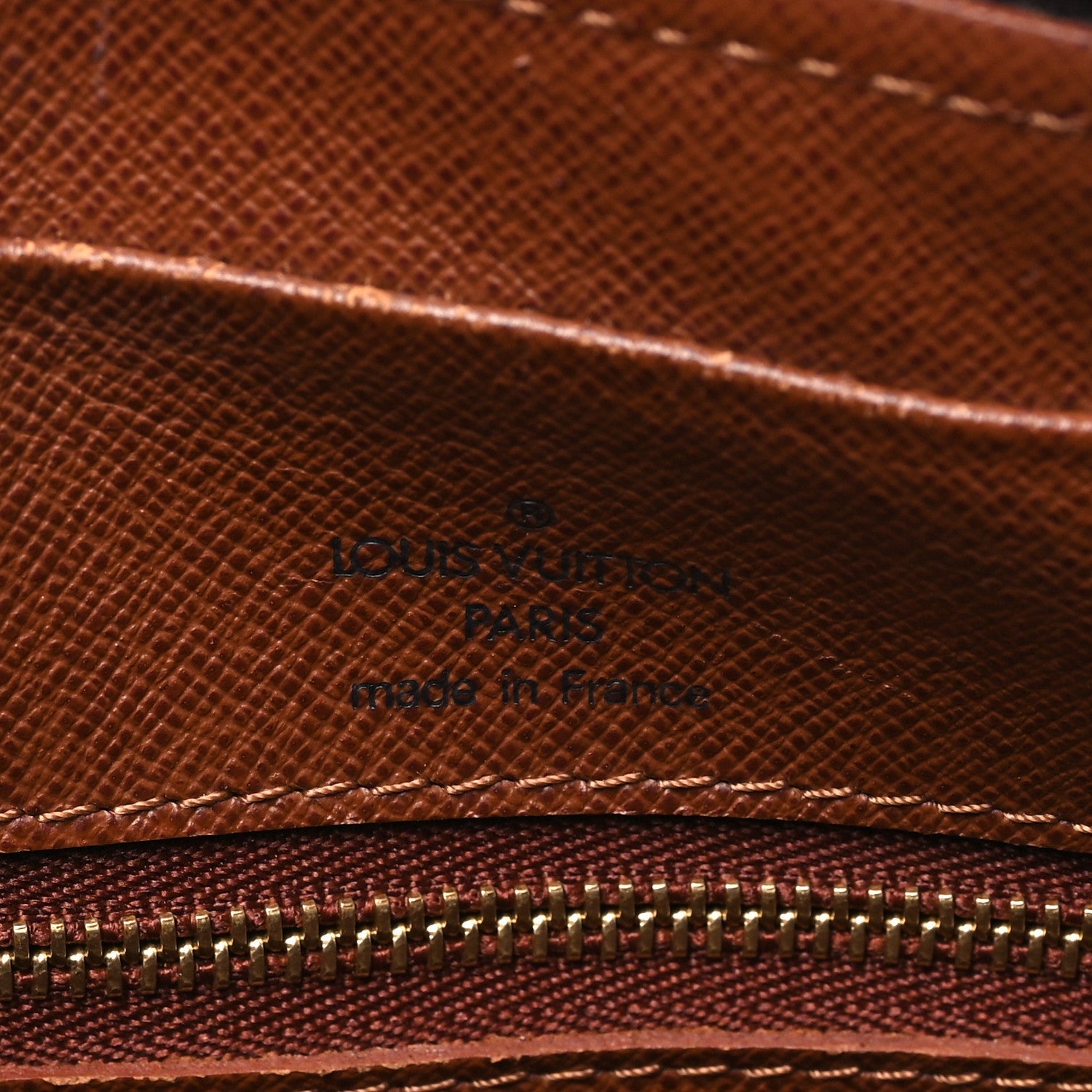 Monogram Nil 28
