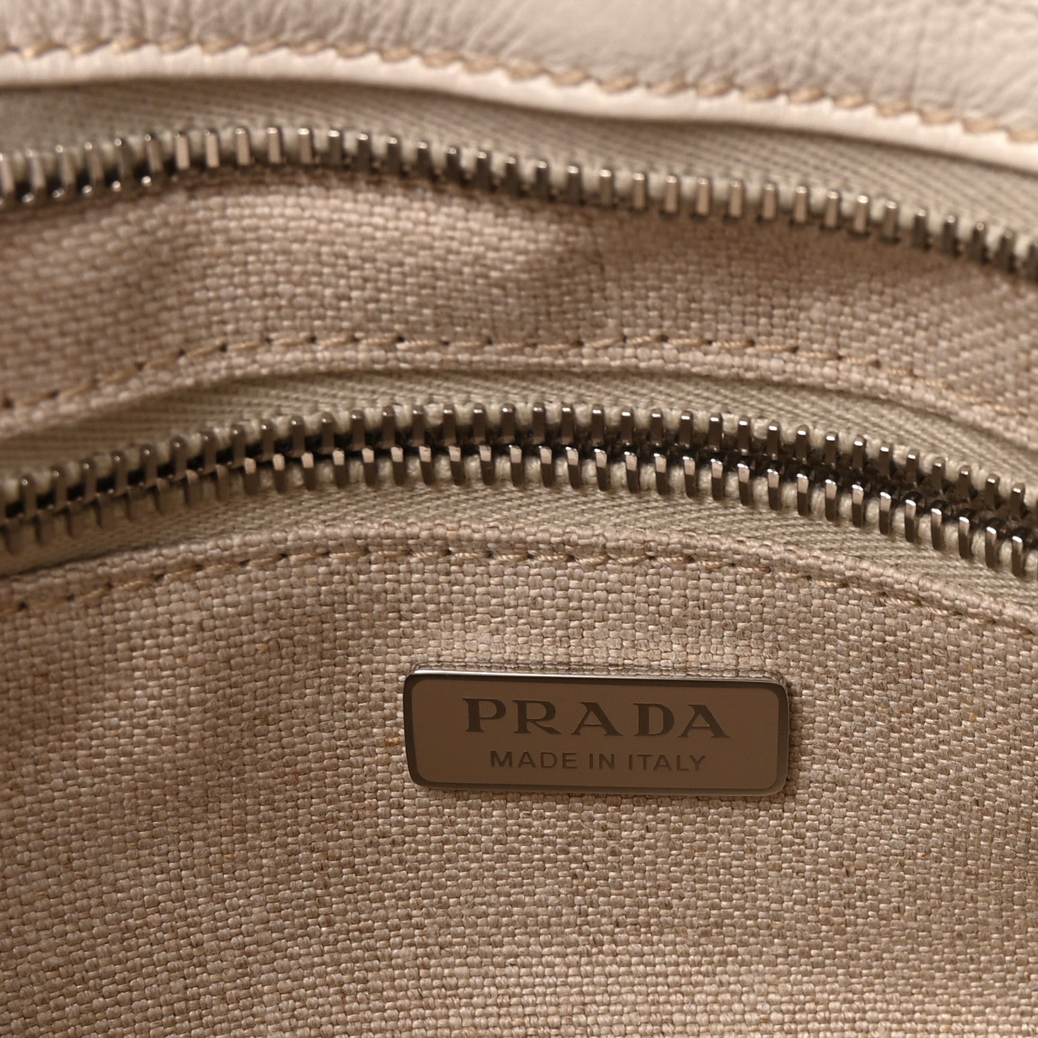 Linen Calfskin Triangle Mini Bonnie Hand Bag White