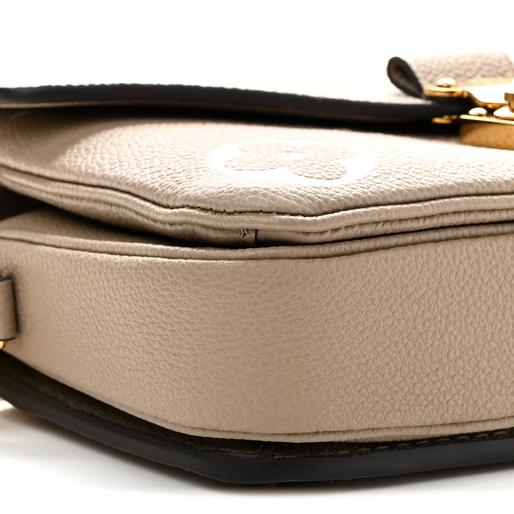 Empreinte Monogram Giant Pochette Metis East West Tourterelle Creme