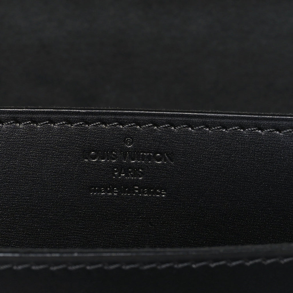 Calfskin Chain Louise GM Black