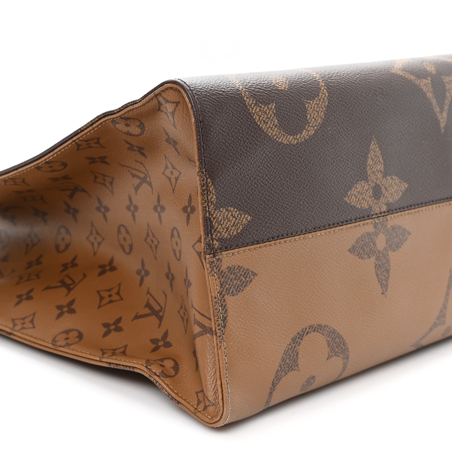 Reverse Monogram Giant Onthego GM