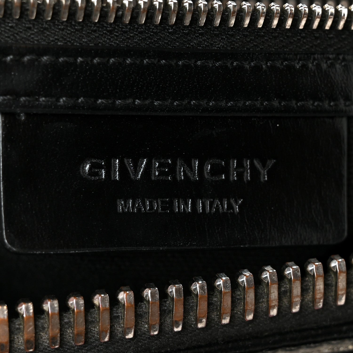 Shiny Lord Calfskin Medium Antigona Black