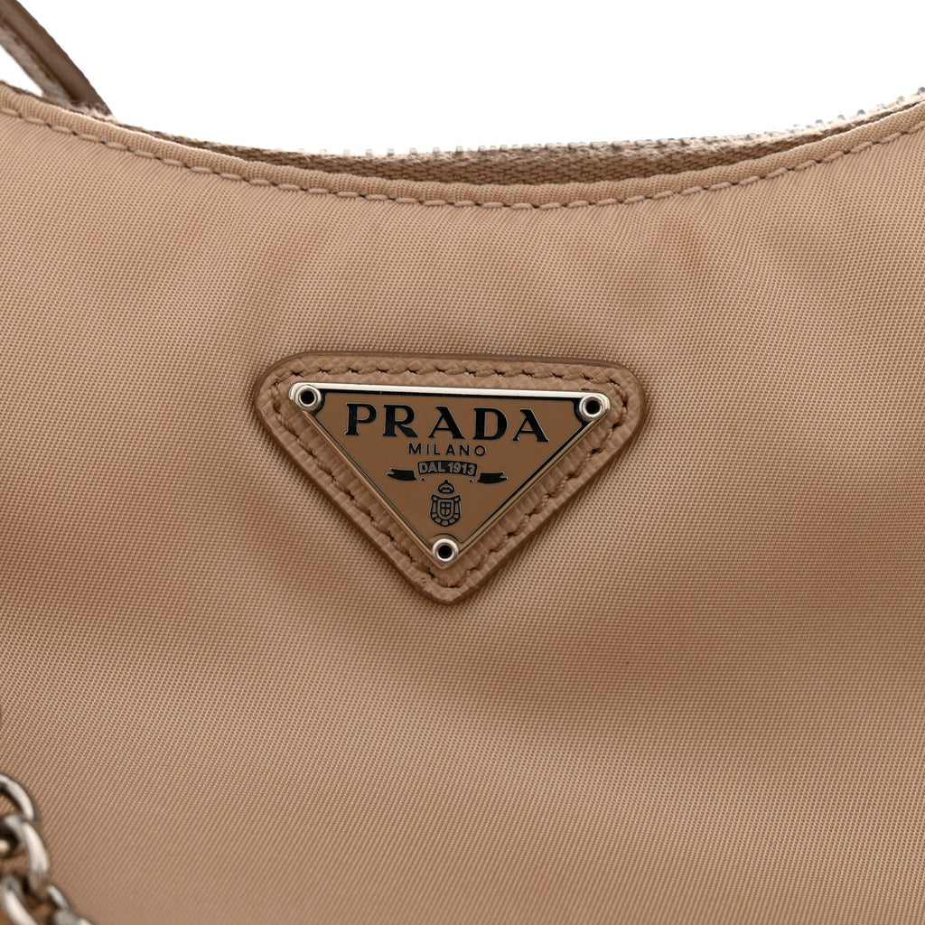 Tessuto Saffiano Re-Edition 2005 Shoulder Bag Cammeo