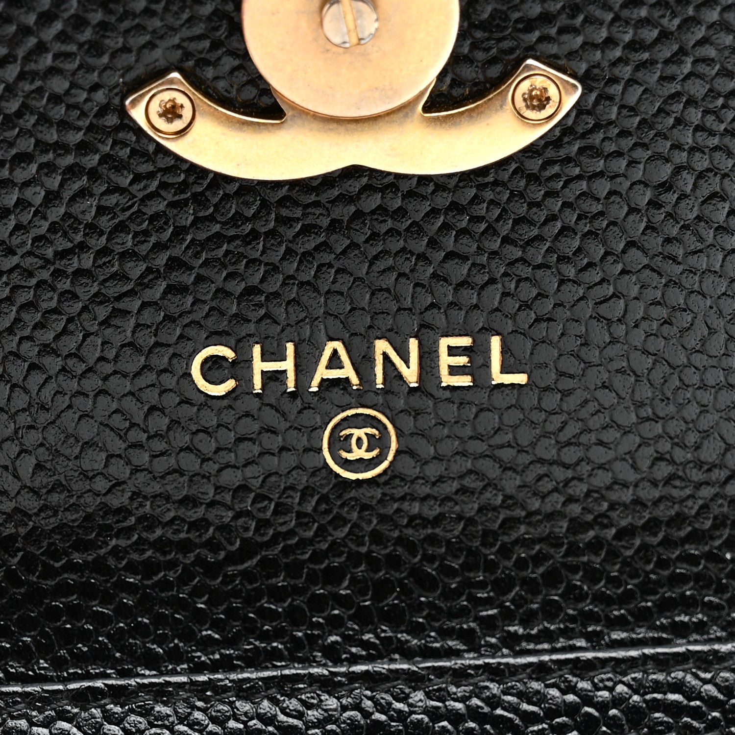Shiny Caviar Quilted Chain Melody Card Holder On Chain Black