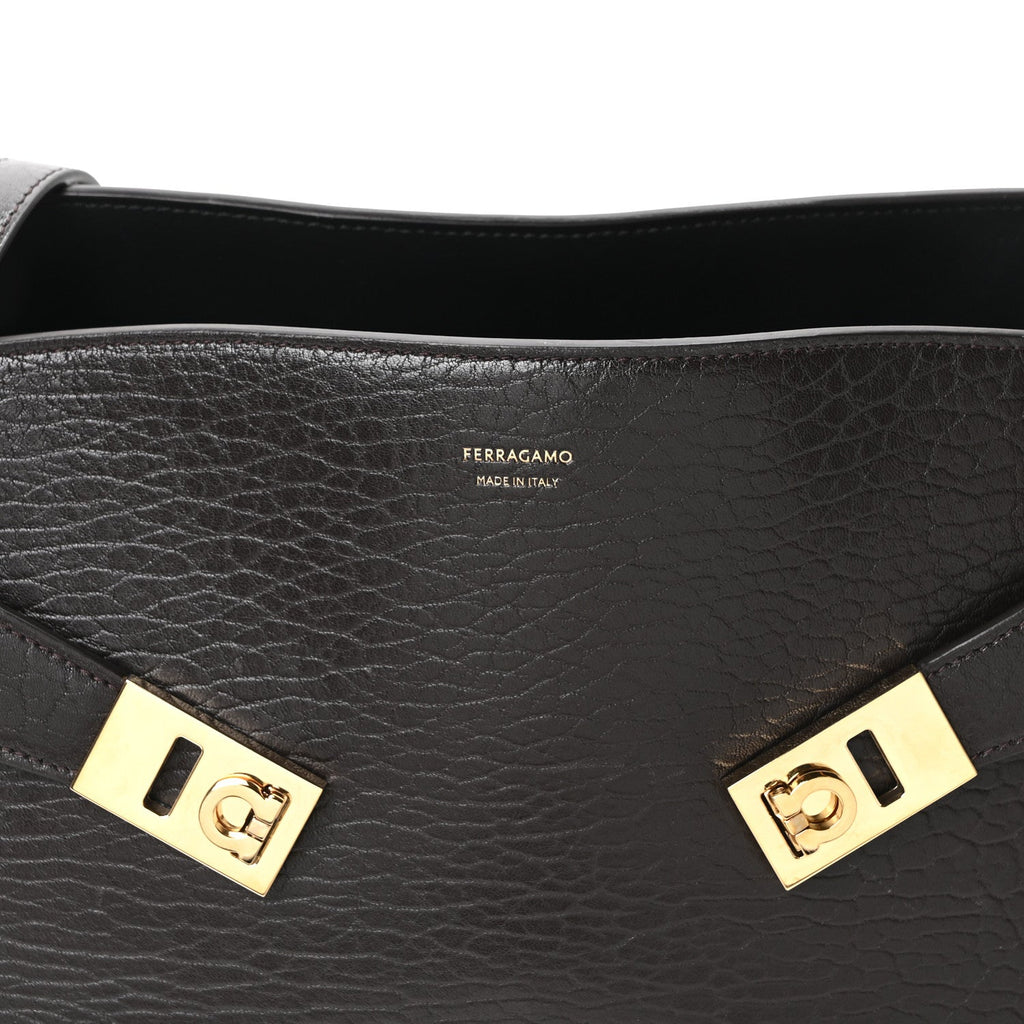 Washed Calfskin Medium Hug Soft Bicolor Shoulder Bag Black Testa Di Moro