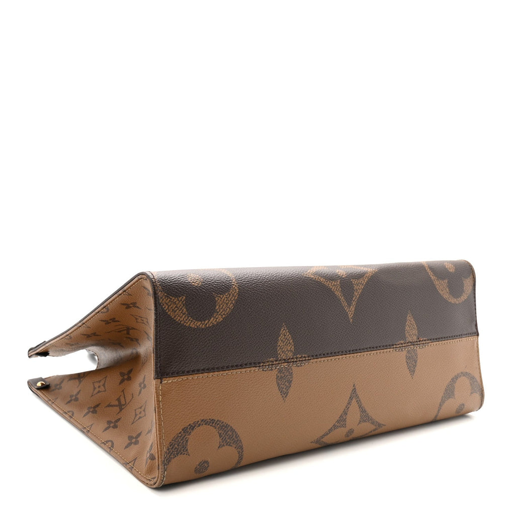 Reverse Monogram Giant Onthego MM