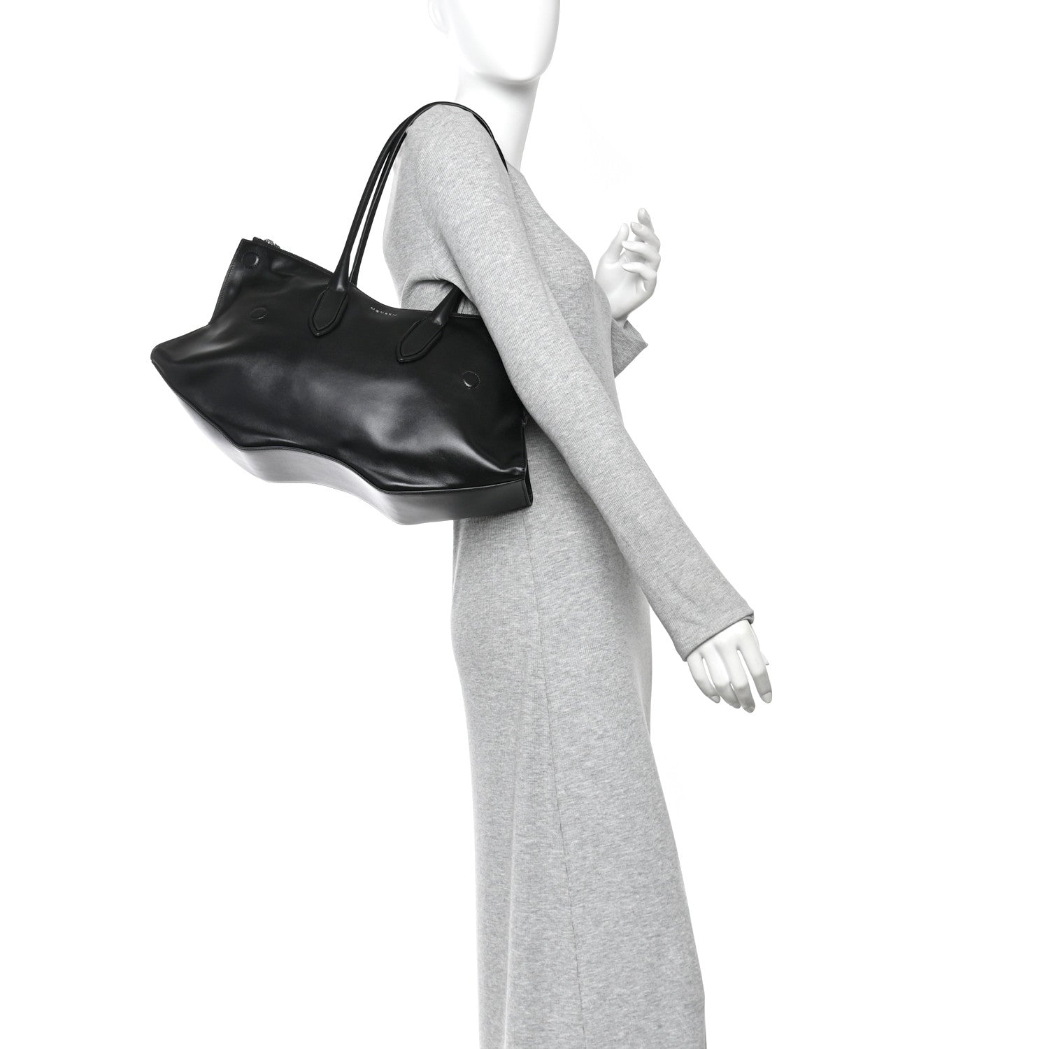 Calfskin The Manta Bag Black Black