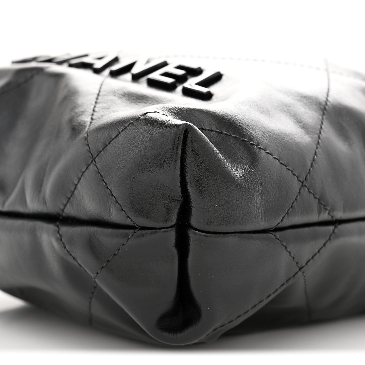 Shiny Calfskin Quilted Mini Chanel 22 So Black