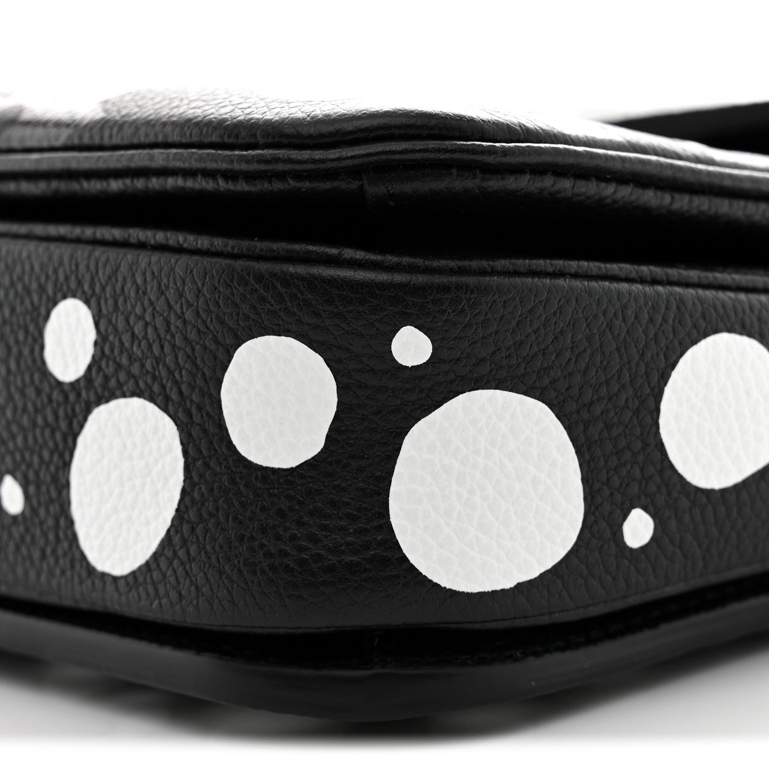 LV X YK Empreinte Monogram Giant Pochette Metis Black