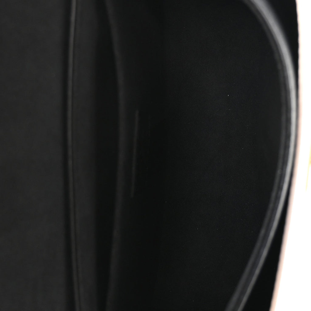 Grained Calfskin Lockme Tender Black
