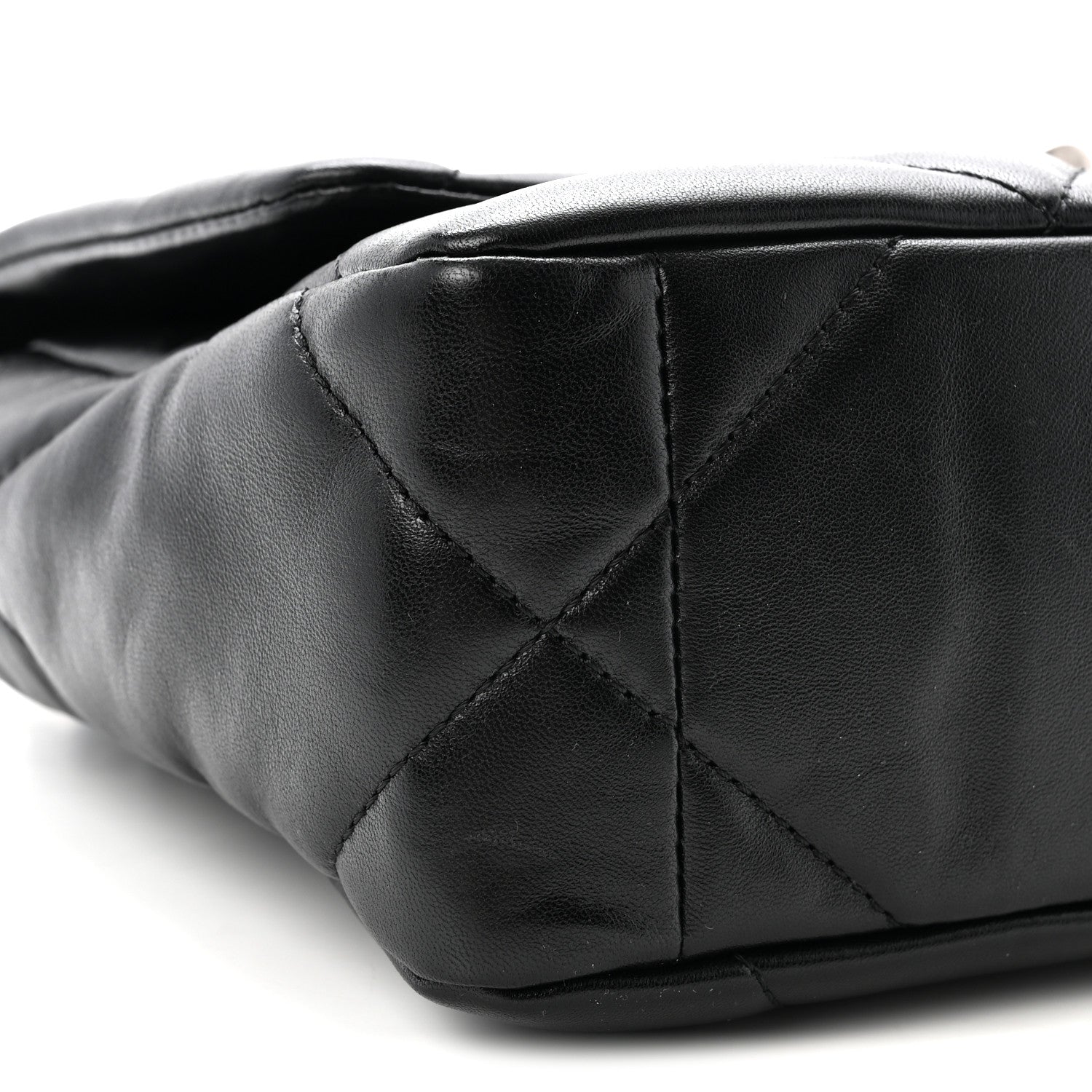 Lambskin Quilted Medium Chanel 19 Flap Black