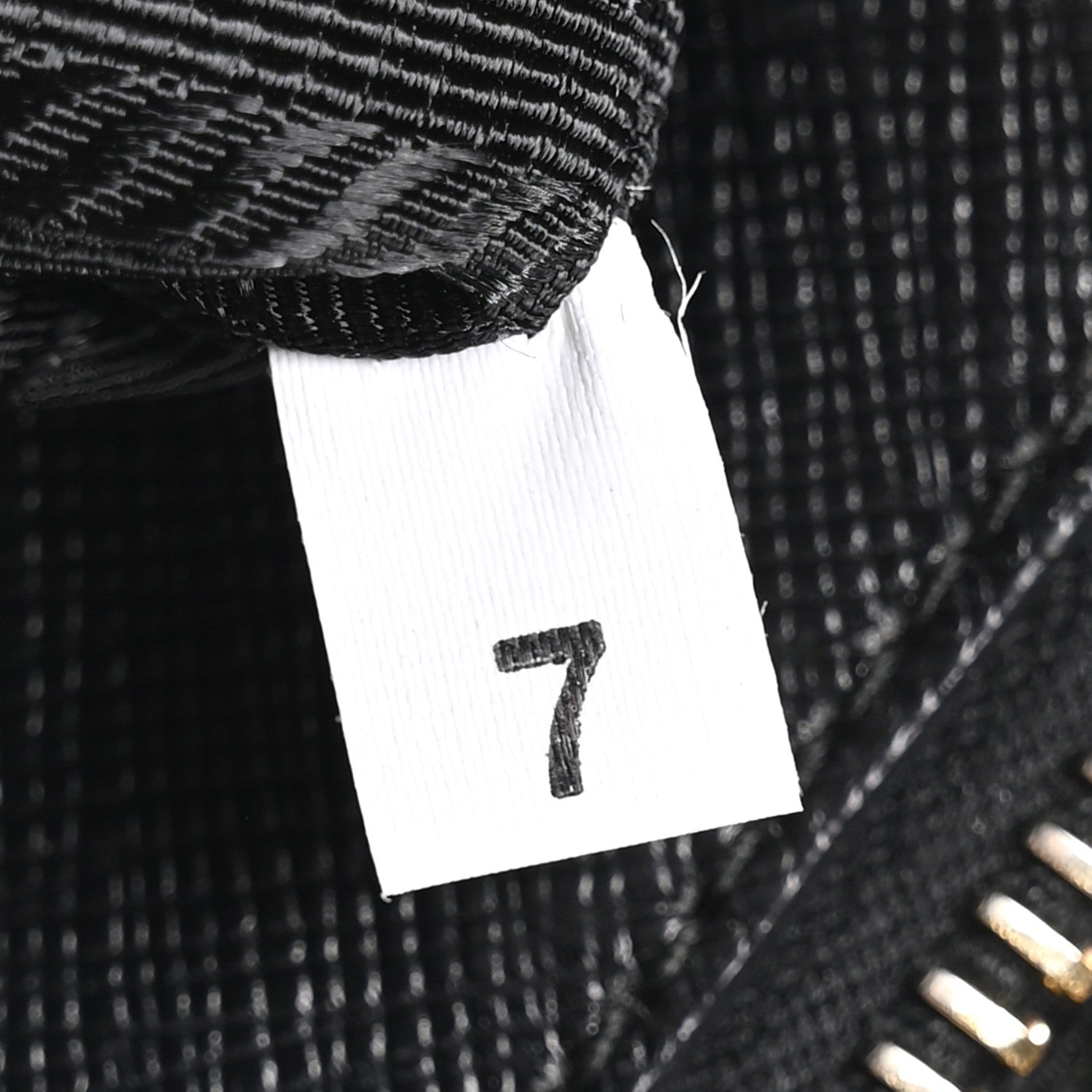 Saffiano Medium Galleria Double Zip Tote Black