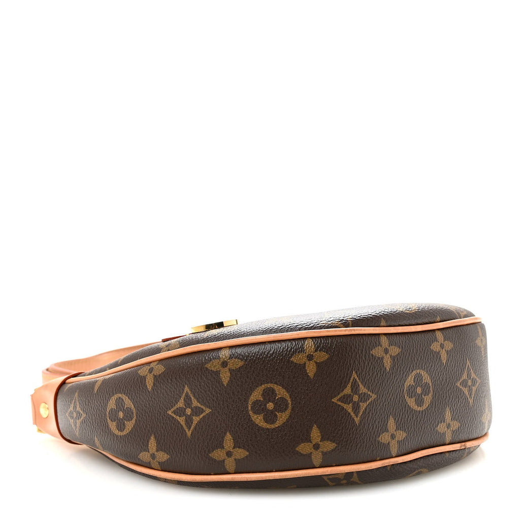 Monogram Loop