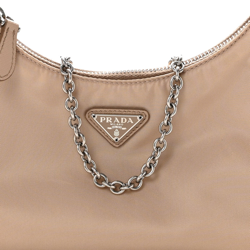 Tessuto Saffiano Re-Edition 2005 Shoulder Bag Cammeo